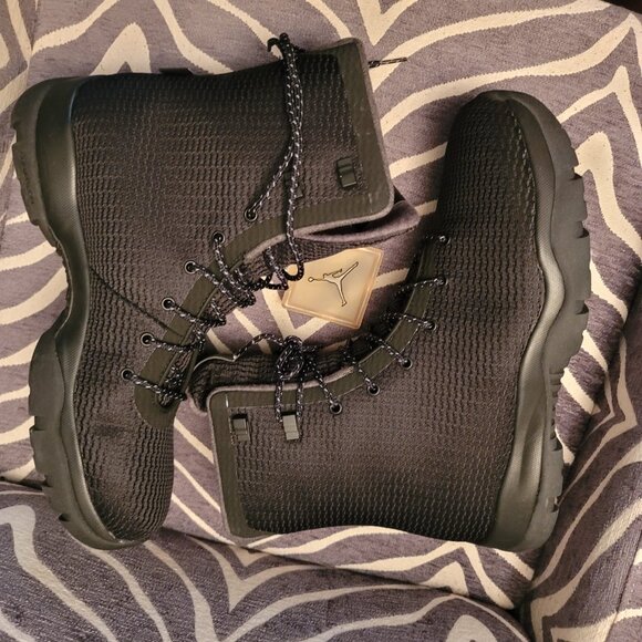 Nike Jordan Future EP Boot Sneakers Black Water Resistant 854554-002 US Men 12.5 - Picture 12 of 16